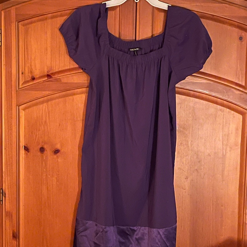 Daisy Fuentes dress. Size medium purple silk knee length dress. Gently used.